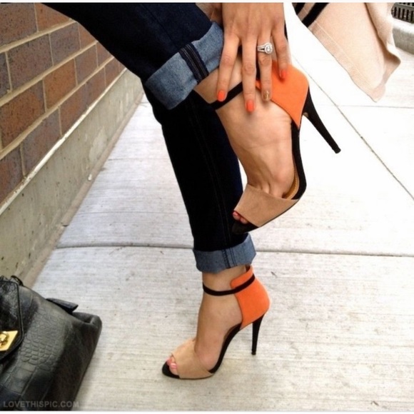 Zara Shoes - Zara// color block heel size 8